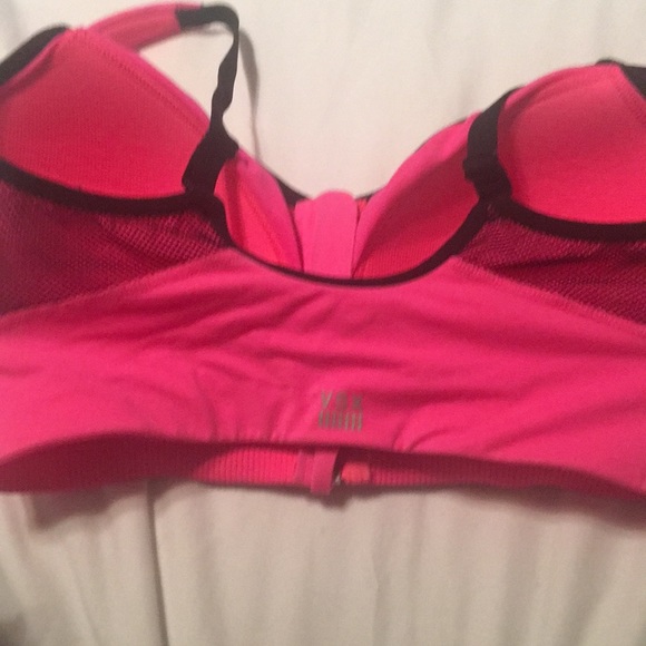 VSX Sportsbra - Picture 2 of 2